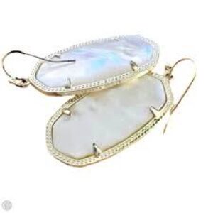 Kendra Scott • Lee Drop Earrings • Gold Tone Ivory Mother of Pearl • French Wire